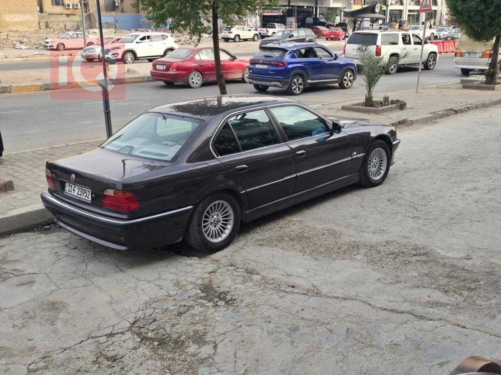 بي ام دبليو الفئة 7